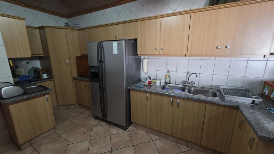 4 Bedroom Property for Sale in Heiderand Western Cape